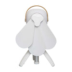 Vue de face du ventilateur Orion 50 avec éclairage intégré, sur son trépied